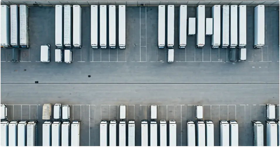 Imagen de un parking seguro para camiones