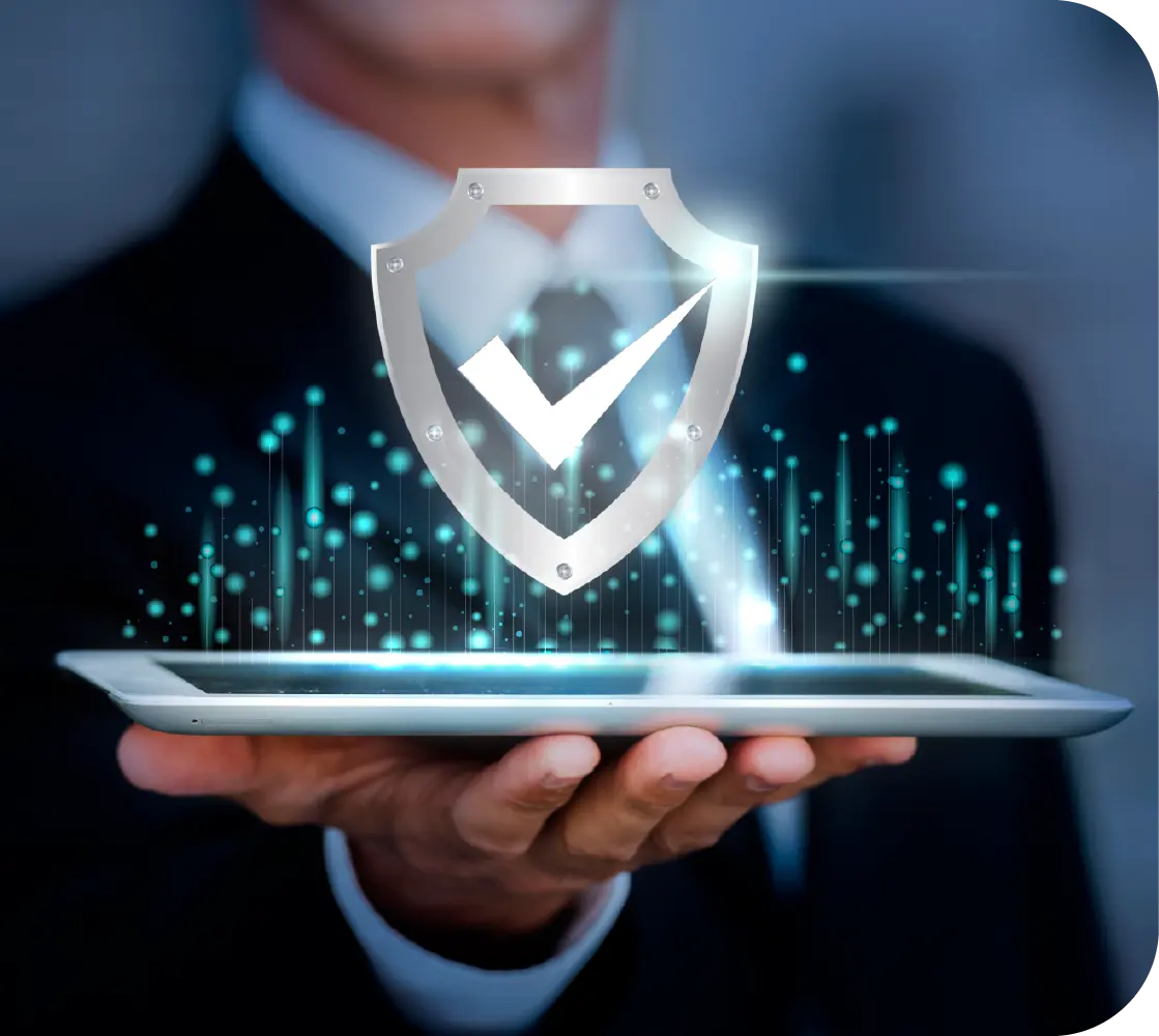 Operadora monitoreando flota logística en tiempo real